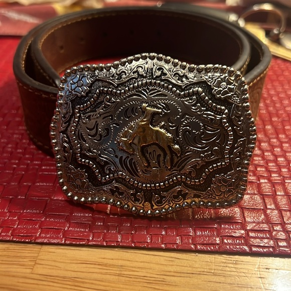 Kids’ 1 1/4" Buckin’ Bronc Buckle Belt size 26 - Picture 4 of 4